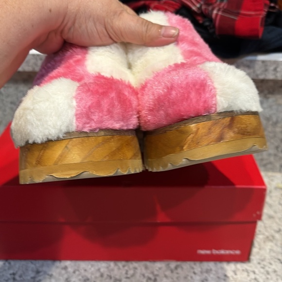 Urban Outfitters Pink & White Checker Board Wooden Clogs Sz 8 - Picture 8 of 13